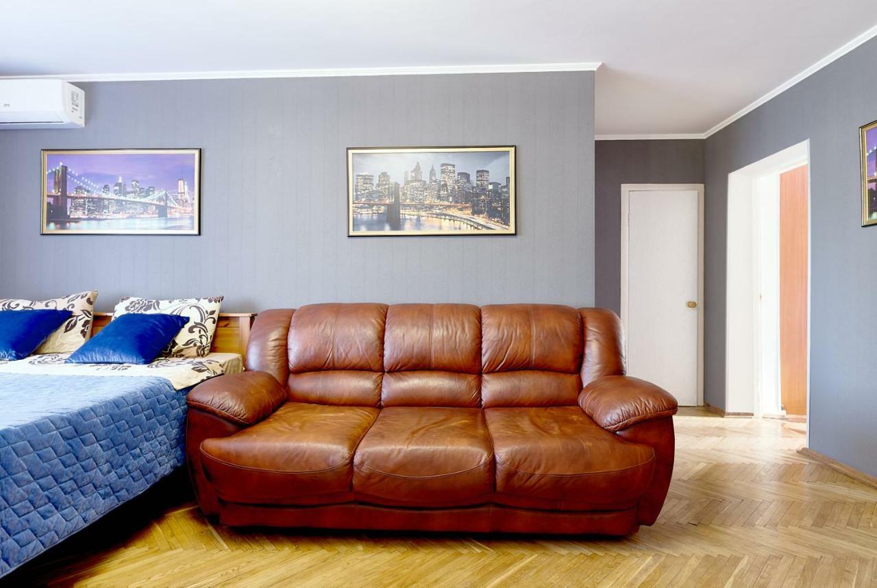 L3-82 Main Street- Modern New Three 3 Separate 3Bedrooms 100 M2 - Central Location, Metro Palace Of Sports - Gulliver Mall, Arena City Kiev Exterior foto