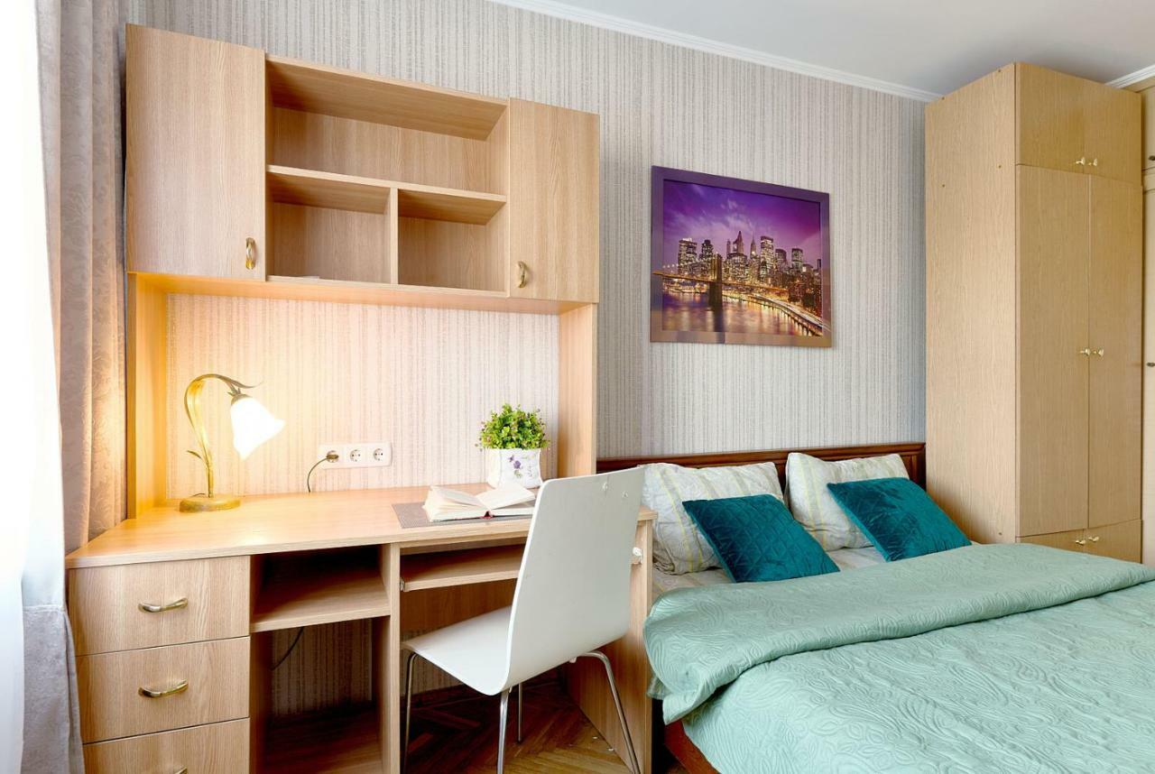 L3-82 Main Street- Modern New Three 3 Separate 3Bedrooms 100 M2 - Central Location, Metro Palace Of Sports - Gulliver Mall, Arena City Kiev Exterior foto