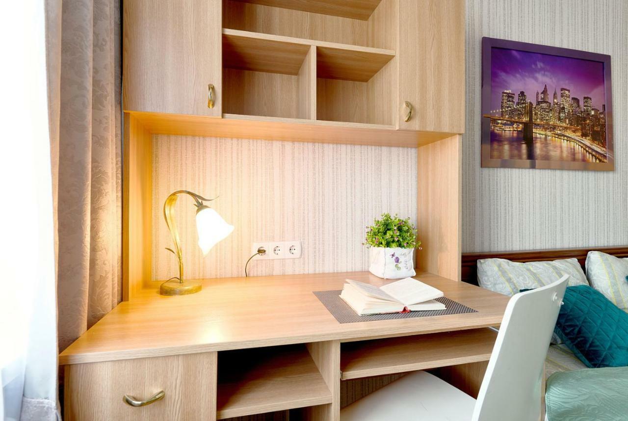 L3-82 Main Street- Modern New Three 3 Separate 3Bedrooms 100 M2 - Central Location, Metro Palace Of Sports - Gulliver Mall, Arena City Kiev Exterior foto